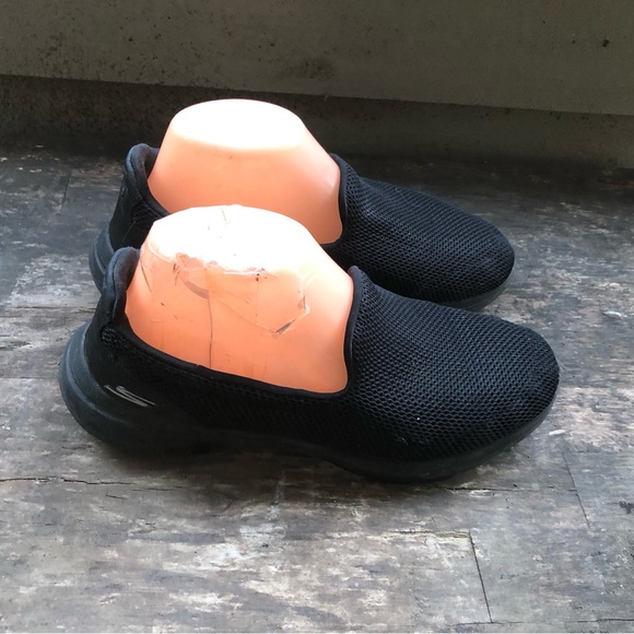 Skechers 15901 Go Walk 5 Women’s Black Casual Shoes Sneakers Size 8.5 - Picture 2 of 11